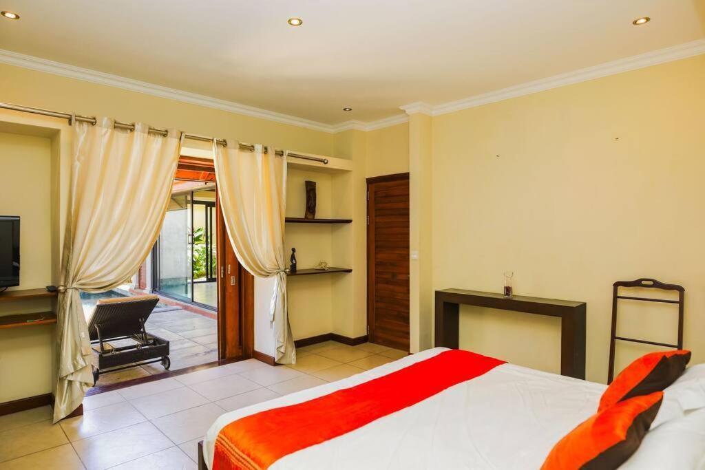 Villa Tropicale Balinaise Intimiste Grand Bay Luaran gambar