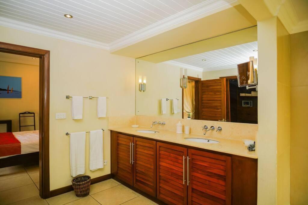 Villa Tropicale Balinaise Intimiste Grand Bay Luaran gambar